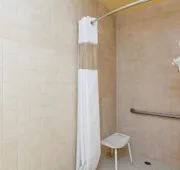Americas Best Value Inn & Suites Bakersfield Central hotel detail image 4