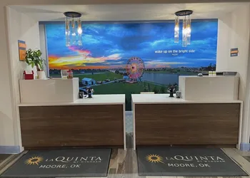 La Quinta Inn & Suites by Wyndham Oklahoma City - Moore hotel thumbnail 8