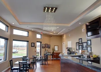 Luxbury Inn & Suites hotel thumbnail 2