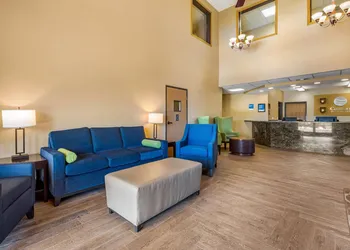 Comfort Inn & Suites Murrieta Temecula Wine Country hotel thumbnail 5