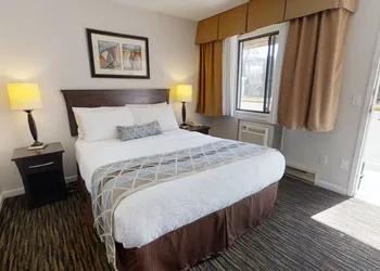 Recreation Inn & Suites hotel thumbnail 7