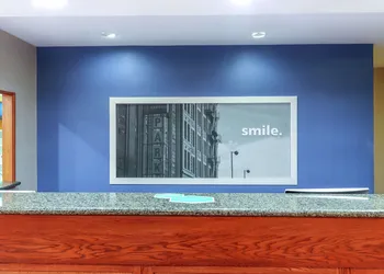 Hampton Inn Heath-Newark hotel thumbnail 3