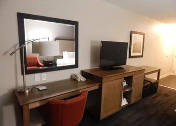 Hampton Inn Heath-Newark hotel thumbnail 7