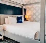 Salem Waterfront Hotel & Suites hotel detail image 7