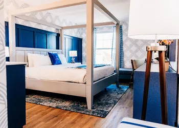 Salem Waterfront Hotel & Suites hotel thumbnail 8