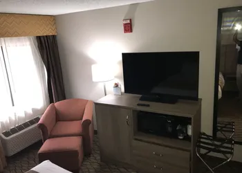 Baymont by Wyndham Grand Rapids Airport hotel thumbnail 7