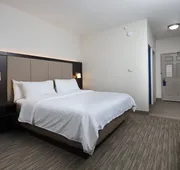 Holiday Inn Express Grand Rapids SW by IHG hotel detail image 7