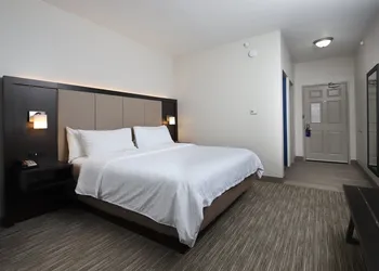 Holiday Inn Express Grand Rapids SW by IHG hotel thumbnail 7