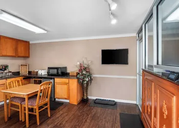 Americas Best Value Inn Jonesville Hillsdale hotel thumbnail 3