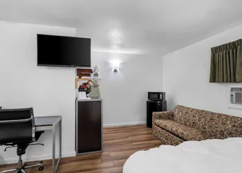 Americas Best Value Inn Jonesville Hillsdale hotel thumbnail 8