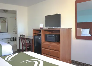Chippewa Motel hotel thumbnail 8
