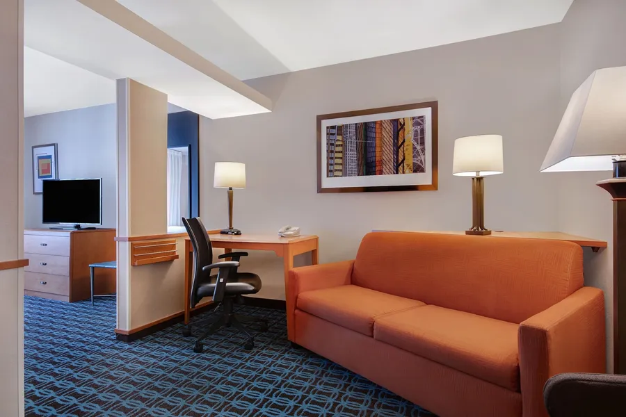 Fairfield Inn & Suites by Marriott Detroit Metro Airport Romulus hotel detail image 6