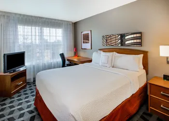 TownePlace Suites Detroit Sterling Heights hotel thumbnail 4