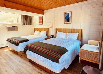 The Sierra Motel hotel thumbnail 8
