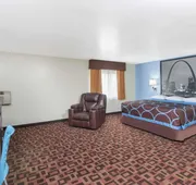 Super 8 by Wyndham Moberly MO hotel detail image 5