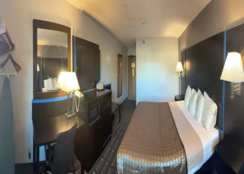 Coratel Inn and Suites by Jasper Stillwater hotel thumbnail 3