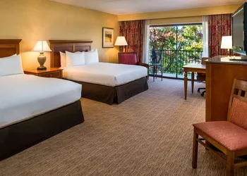 DoubleTree by Hilton Seattle Airport hotel thumbnail 4