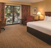 DoubleTree by Hilton Seattle Airport hotel detail image 7