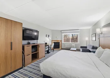 AmericInn by Wyndham White Bear Lake St. Paul hotel thumbnail 5