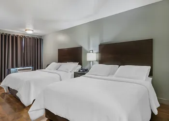 Hotel Fuzion Inn & Suites hotel thumbnail 6