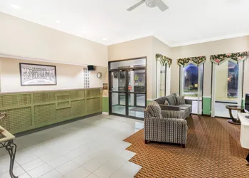 Super 8 by Wyndham Madison/Ridgeland Area hotel thumbnail 3