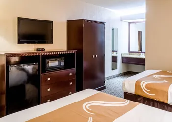 Quality Inn Moss Point - Pascagoula hotel thumbnail 5