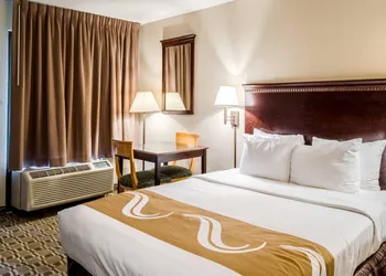 Quality Inn Moss Point - Pascagoula hotel thumbnail 7