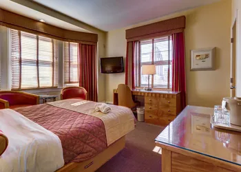 Alexander Inn hotel thumbnail 5