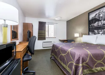 Super 8 by Wyndham Missoula/Reserve St. hotel thumbnail 4