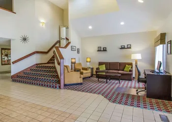 Rodeway Inn hotel thumbnail 3
