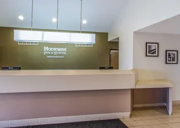 Rodeway Inn hotel thumbnail 4