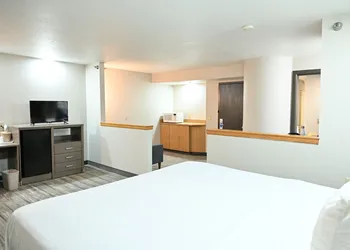 Rodeway Inn hotel thumbnail 8