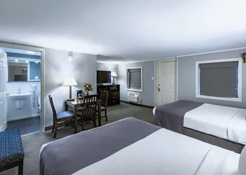 Mt Madison Inn & Suites hotel thumbnail 8