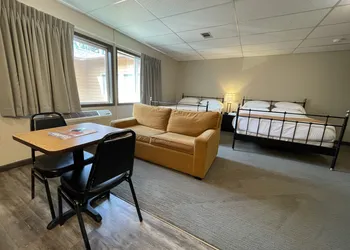 Boulder Twin Lakes Inn hotel thumbnail 4