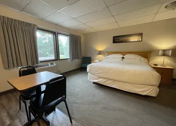 Boulder Twin Lakes Inn hotel thumbnail 6