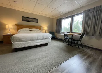 Boulder Twin Lakes Inn hotel thumbnail 7