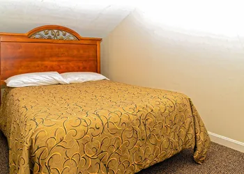 Parkers Motel hotel thumbnail 2