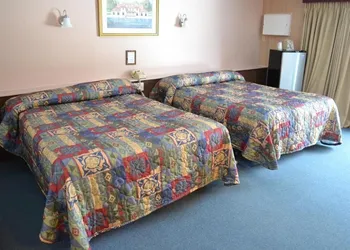 Parkers Motel hotel thumbnail 4