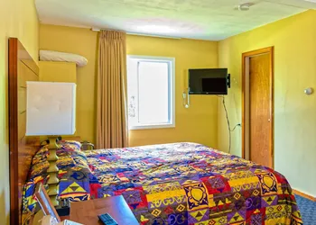 Parkers Motel hotel thumbnail 6