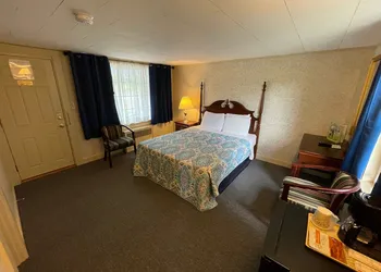 School House Inn hotel thumbnail 8