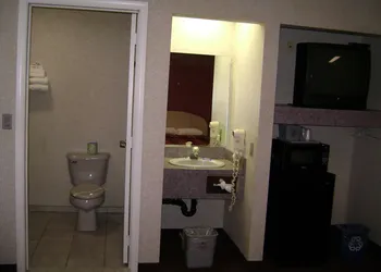 Haven Inn and Suites hotel thumbnail 5
