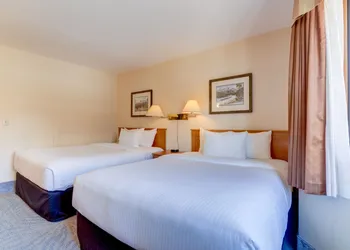 Chateau Canmore hotel thumbnail 6