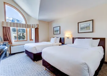 Chateau Canmore hotel thumbnail 7