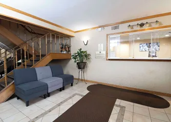 Knights Inn South Amboy hotel thumbnail 2