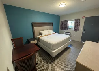 Essence Express Elizabeth EWR Airport hotel thumbnail 5