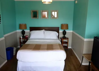 Charlroy Motel hotel thumbnail 7