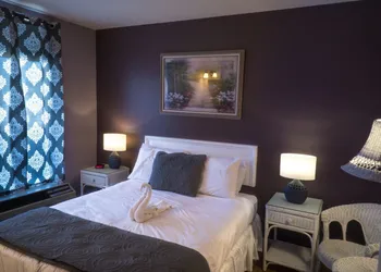 Charlroy Motel hotel thumbnail 8