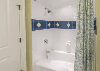 Holiday Inn Club Vacations South Beach Resort by IHG hotel thumbnail 2
