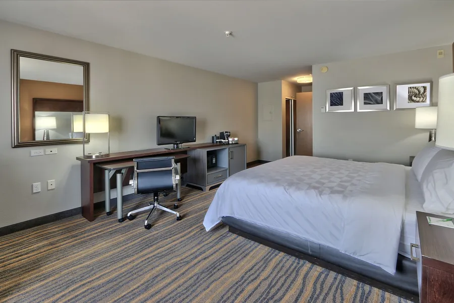 Holiday Inn & Suites Albuquerque-North I-25 by IHG hotel detail image 2