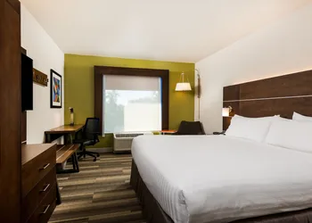 Holiday Inn Express Bartow by IHG hotel thumbnail 4